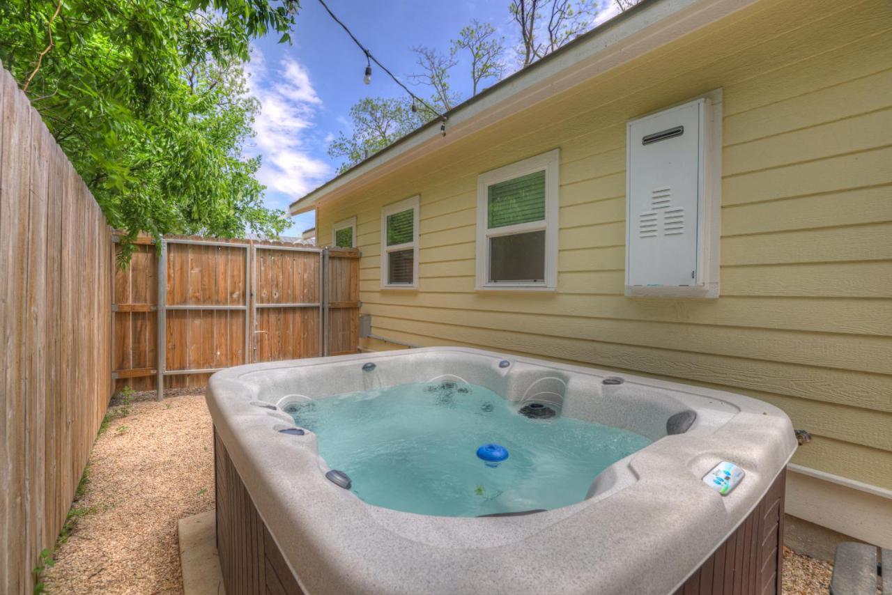 The Grove-C With Hot Tub - Walk To Main Street Villa Fredericksburg Exterior photo