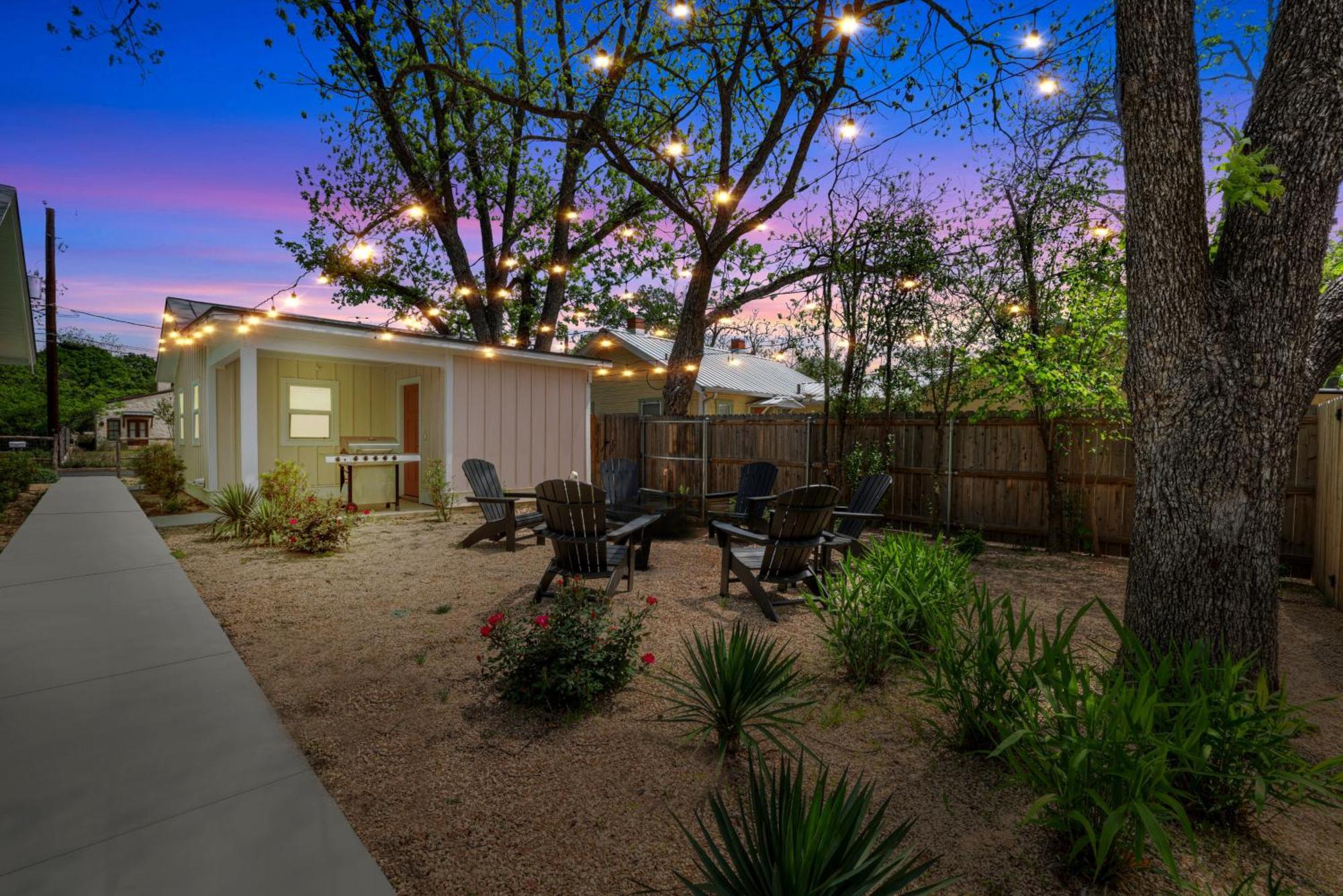 The Grove-C With Hot Tub - Walk To Main Street Villa Fredericksburg Exterior photo